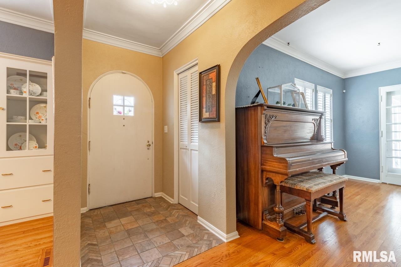 530 South Mathis Avenue Morton, IL 61550 - Photo 10 of 37 Gallery Image 10