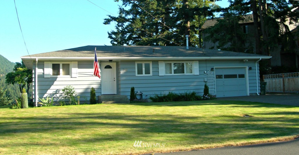 216 Viewcrest Road Bellingham, WA 98229 - Photo 1 of 8