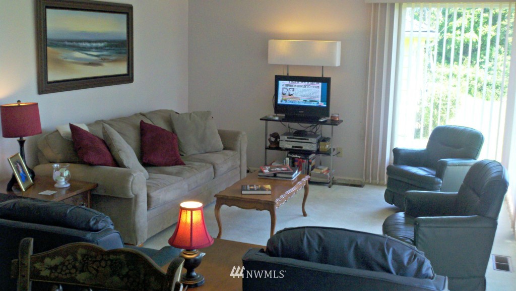 216 Viewcrest Road Bellingham, WA 98229 - Photo 4 of 8