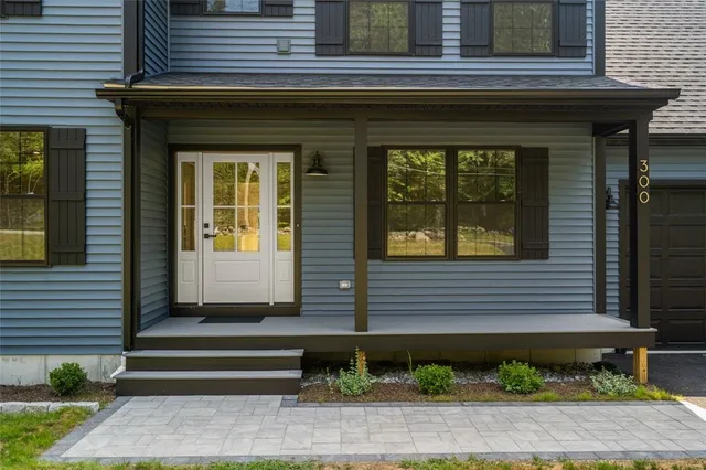 $889,000 | 300 Tower Hill Road, Cumberland, RI 02864