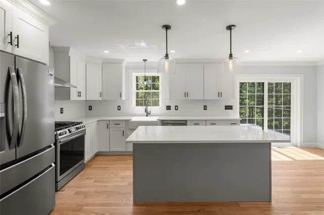 $849,000 | 300 Tower Hill Road, Cumberland, RI 02864