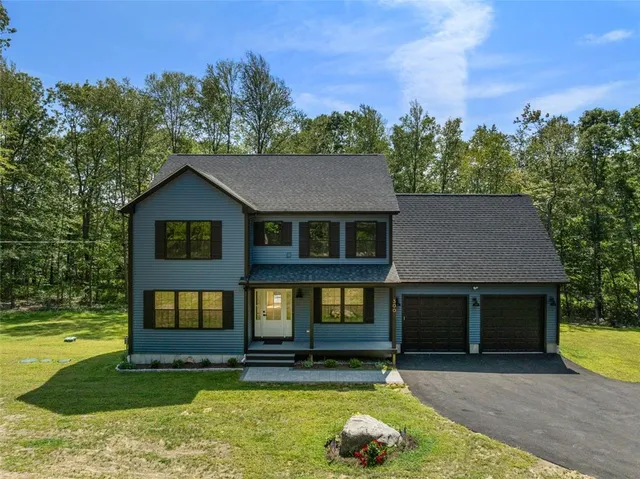 $889,000 | 300 Tower Hill Road, Cumberland, RI 02864
