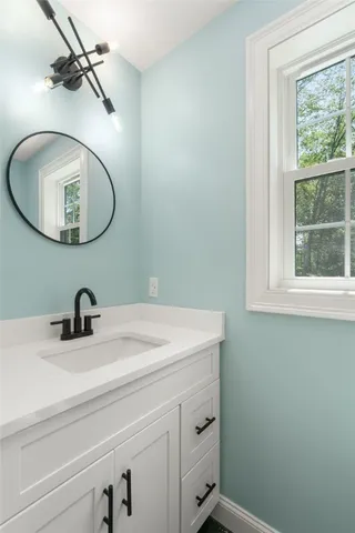 $889,000 | 300 Tower Hill Road, Cumberland, RI 02864