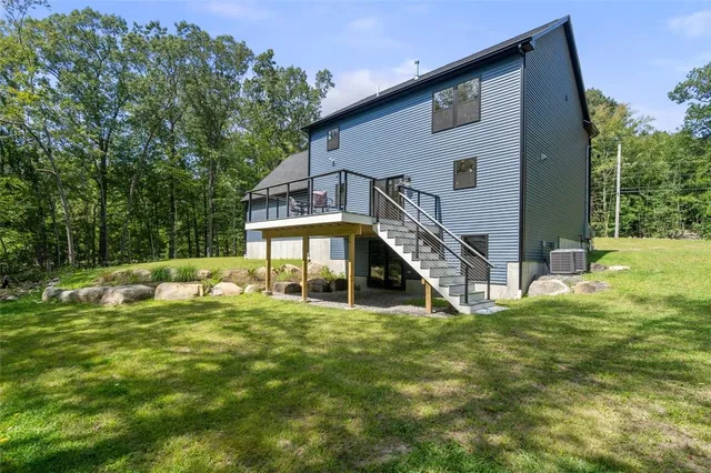 $889,000 | 300 Tower Hill Road, Cumberland, RI 02864