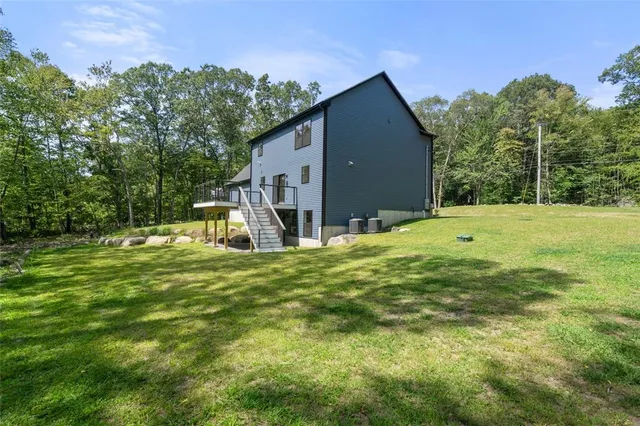 $849,000 | 300 Tower Hill Road, Cumberland, RI 02864