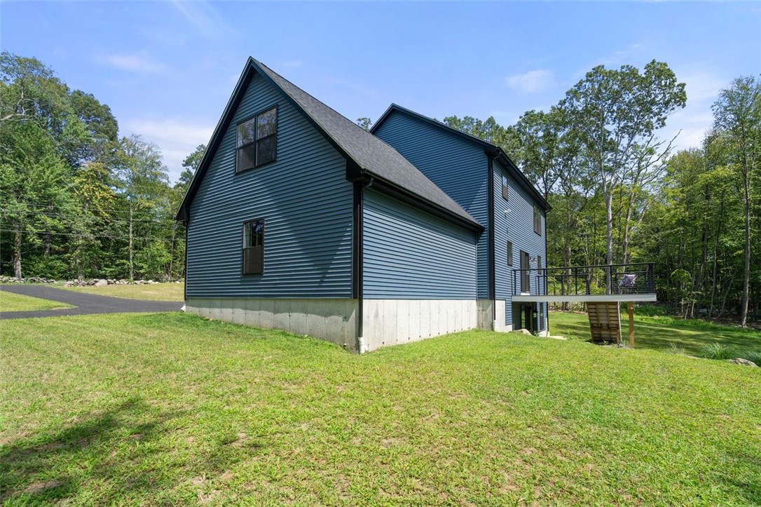 300 Tower Hill Road Cumberland, RI 02864 - Photo 39 of 43