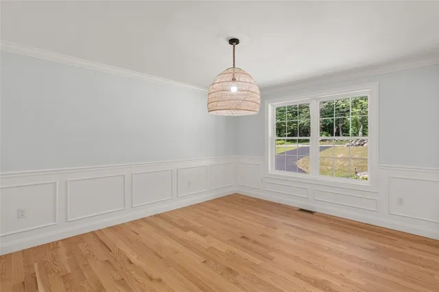 $889,000 | 300 Tower Hill Road, Cumberland, RI 02864