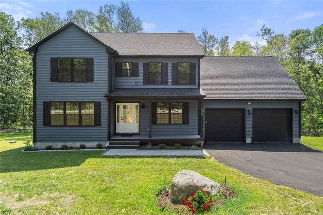 $889,000 | 300 Tower Hill Road, Cumberland, RI 02864