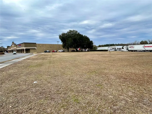 $699,000 | 2550 North Main Street, Gainesville, FL 32609
