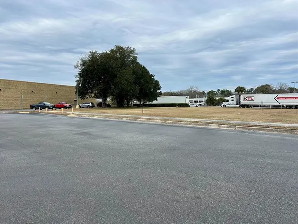 $699,000 | 2550 North Main Street, Gainesville, FL 32609