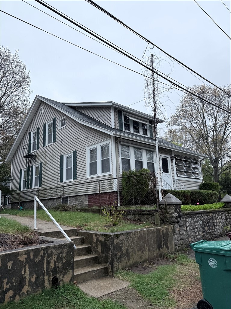 154 St Agnes Avenue Woonsocket, RI 02895 - Photo 3 of 33