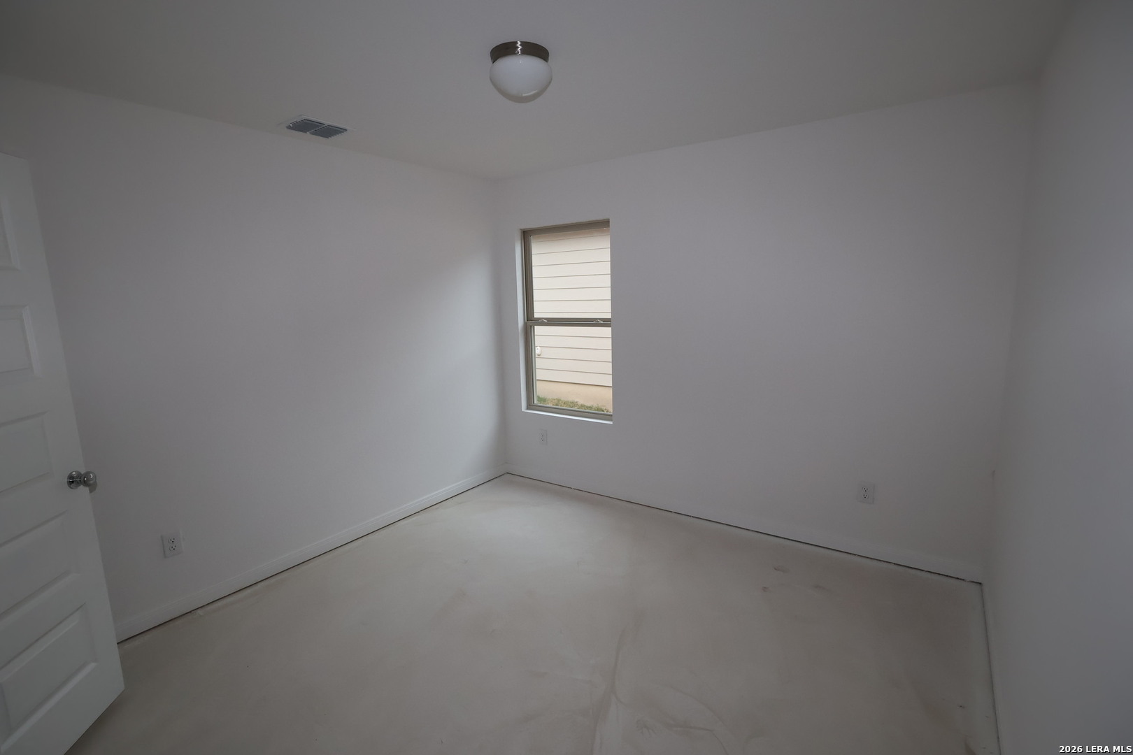3019 Wembley Way Converse, TX 78109 - Photo 20 of 27 an empty room with windows