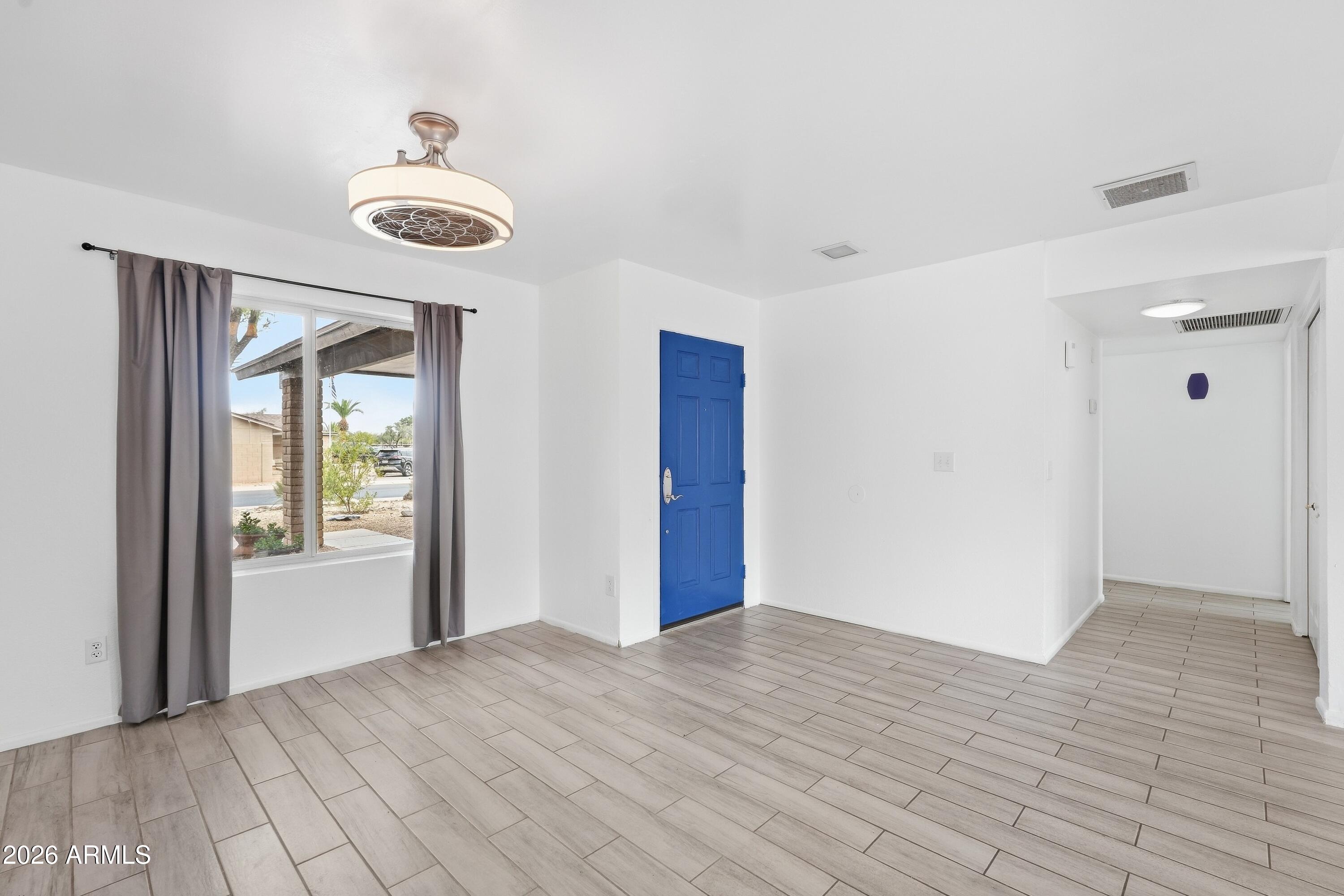 2901 West Kathleen Road Phoenix, AZ 85053 - Photo 6 of 41 006_ListerPros
