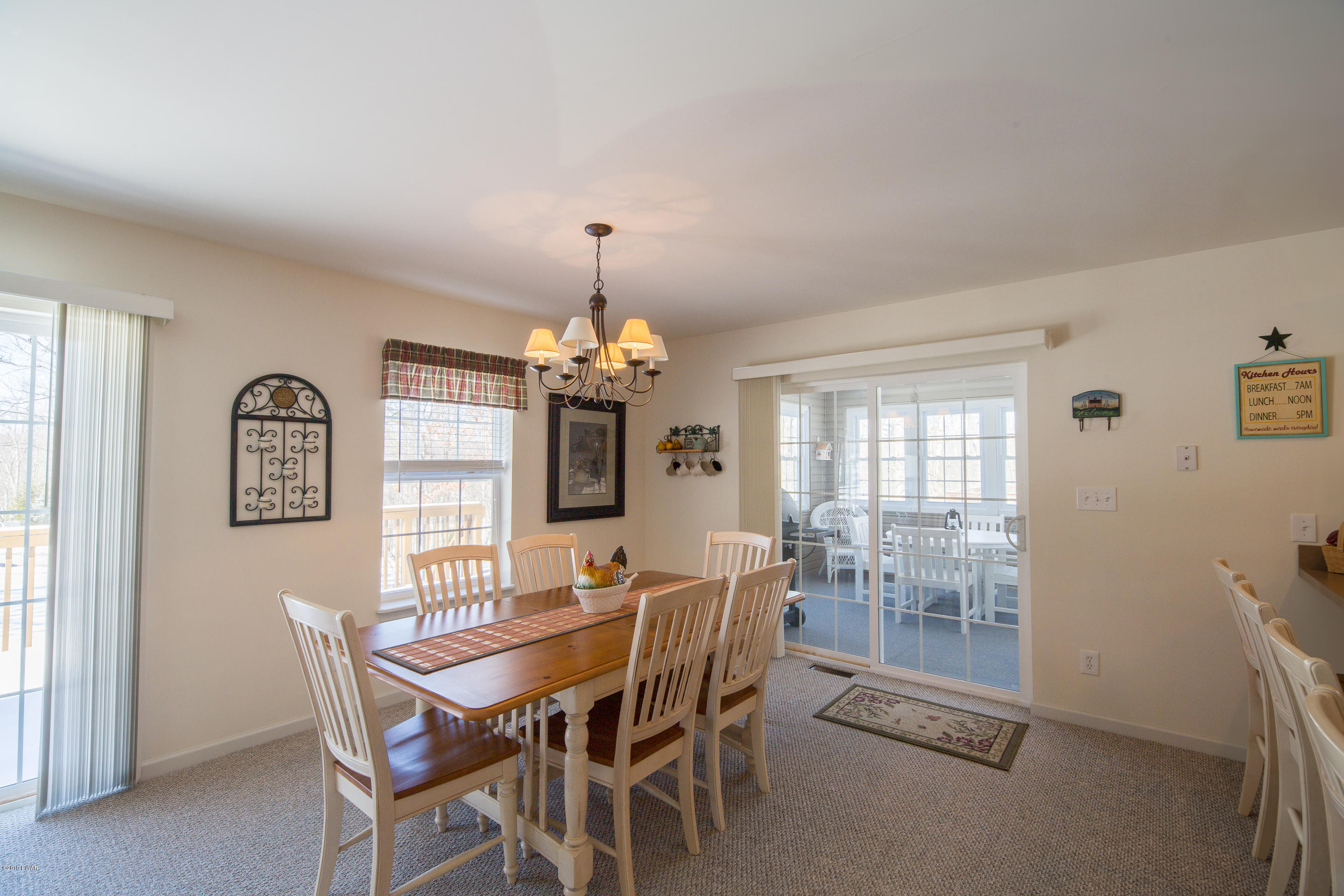 319 Lakeview Road Lackawaxen, PA 18435 - Photo 12 of 42 Dining Room