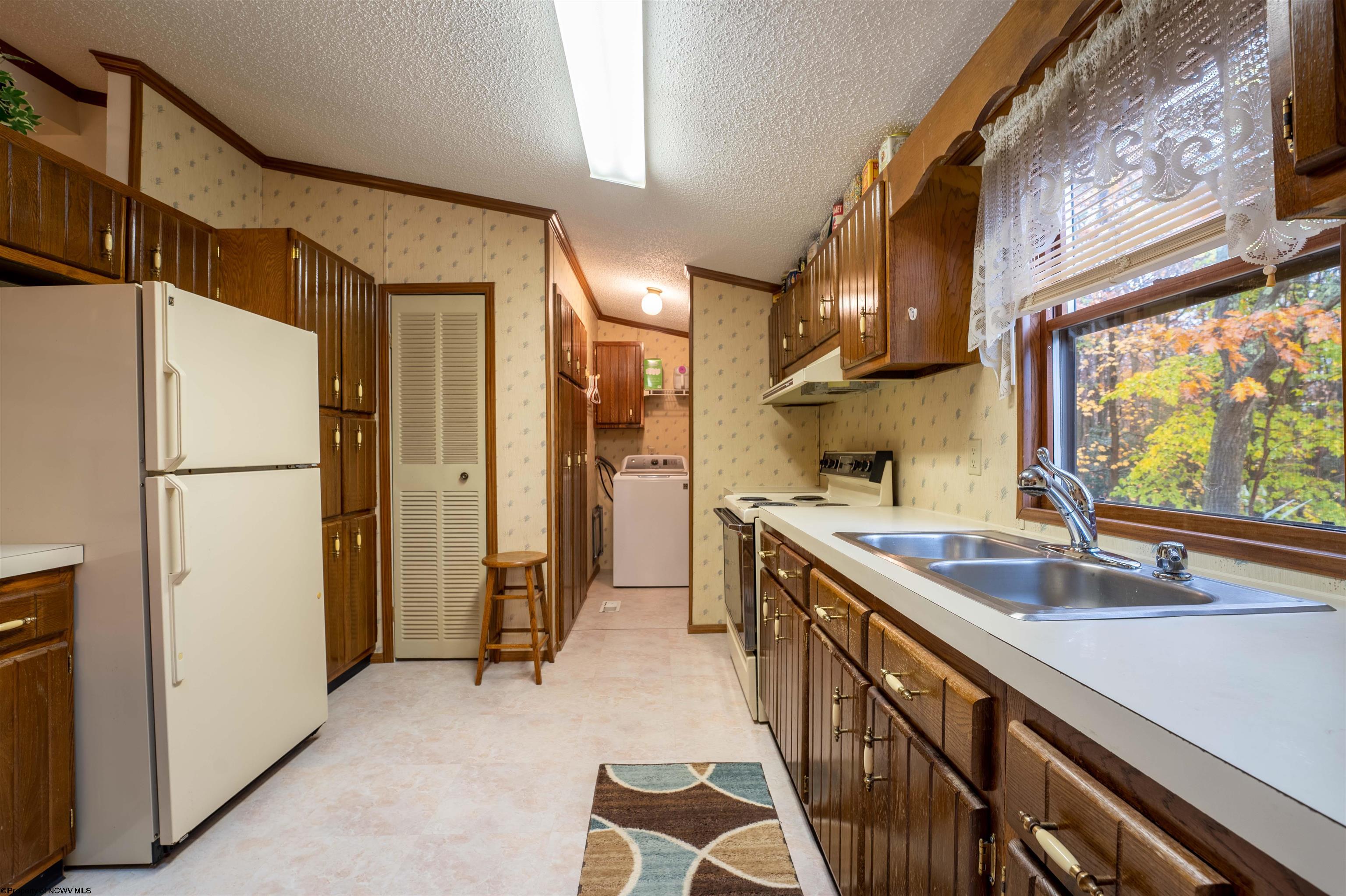 264 Snake Hill Road Morgantown, WV 26508 - Photo 8 of 30 Gallery Image 8