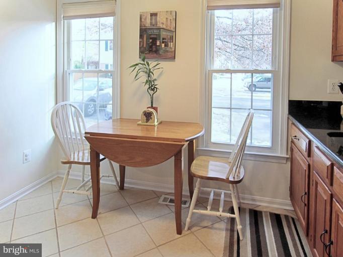 8554 Tyrolean Way Springfield, VA 22153 - Photo 16 of 20 Kitchen - view 4
