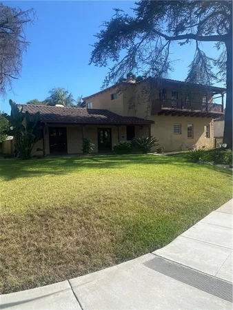 $1,800,000 | 4485 Myrtle Avenue, Long Beach, CA 90807
