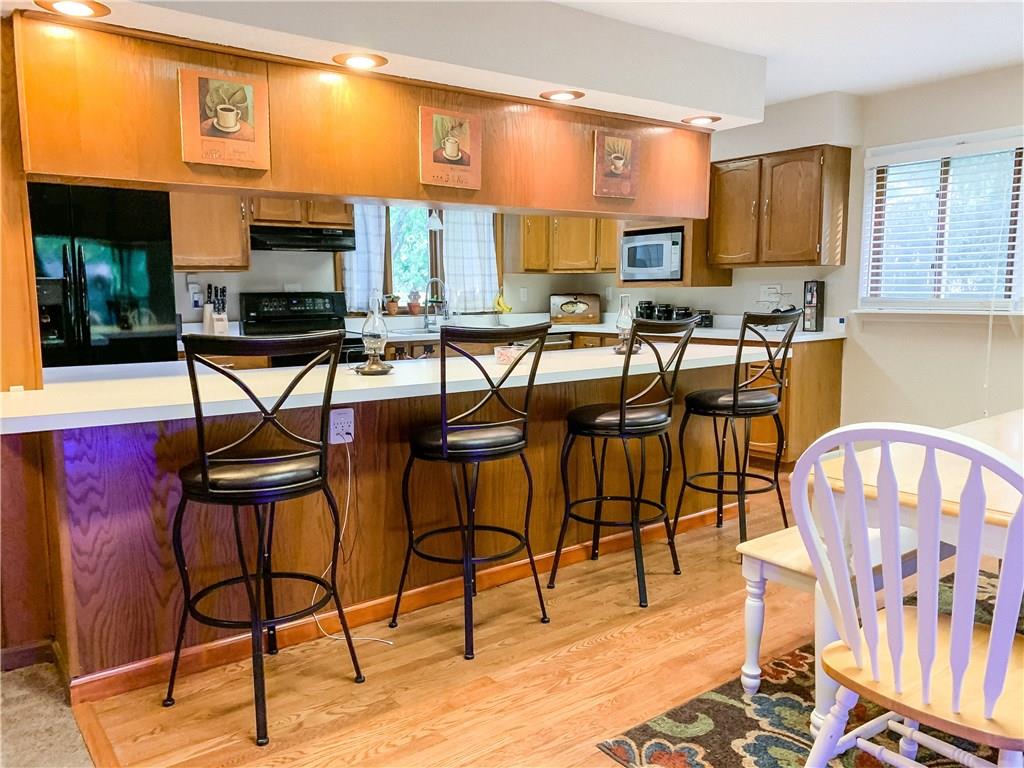 8520 Rahke Road Indianapolis, IN 46217 - Photo 8 of 32 Gallery Image 8