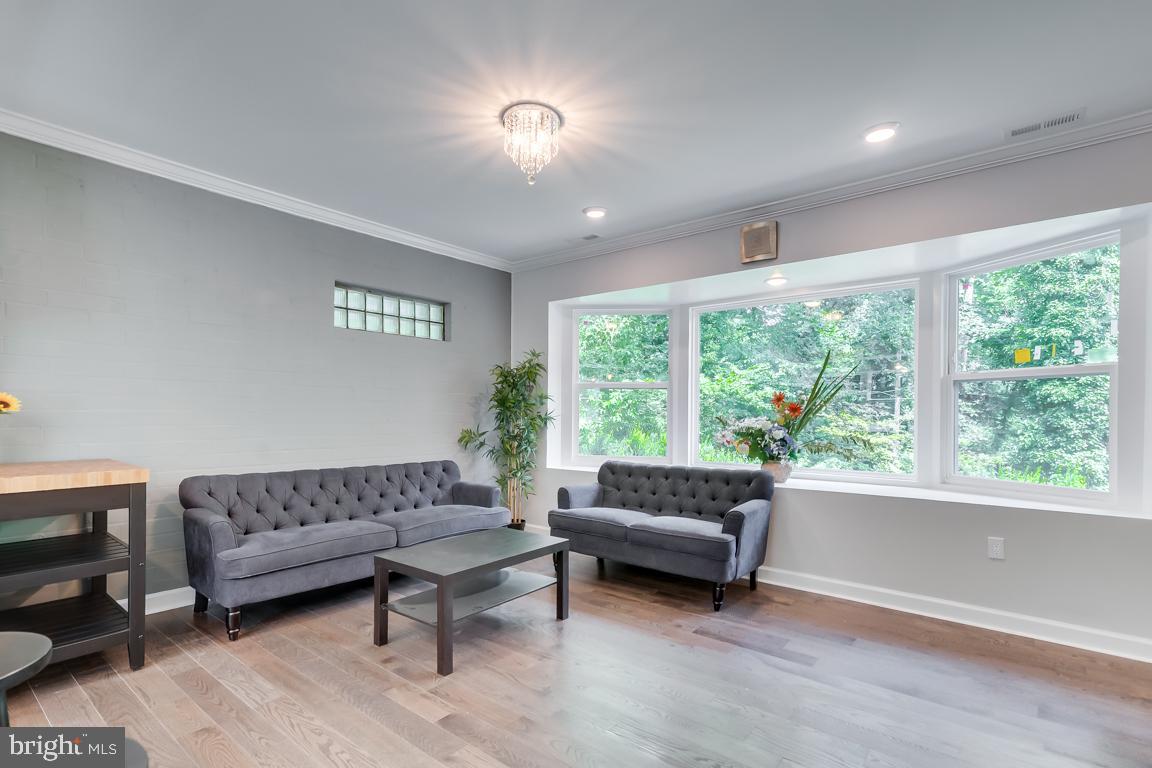 5457 Valley Road Baltimore, MD 21228 - Photo 13 of 62 Gallery Image 13