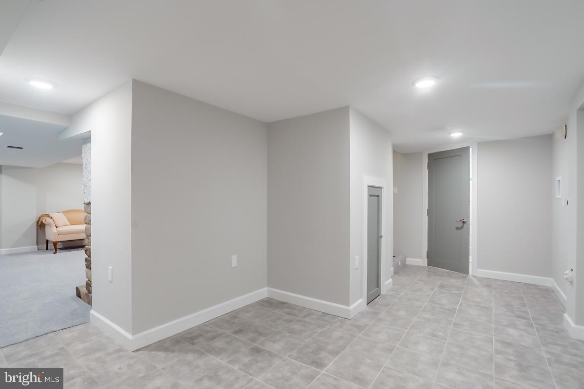 5457 Valley Road Baltimore, MD 21228 - Photo 53 of 62 Gallery Image 53