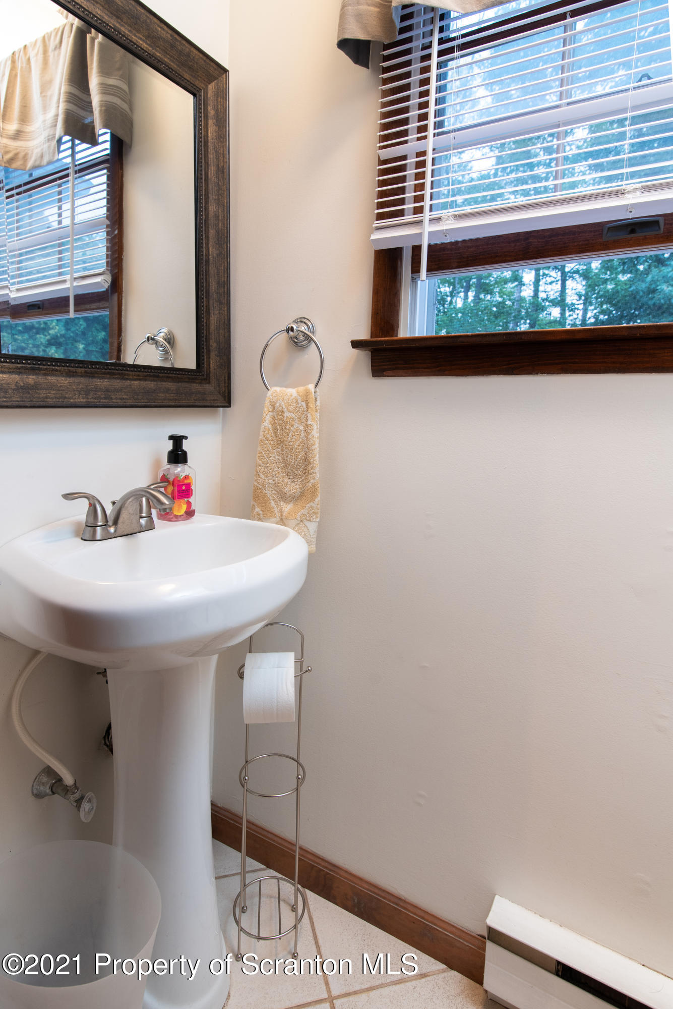 2221 Velview Road Moscow, PA 18444 - Photo 17 of 32 Gallery Image 17