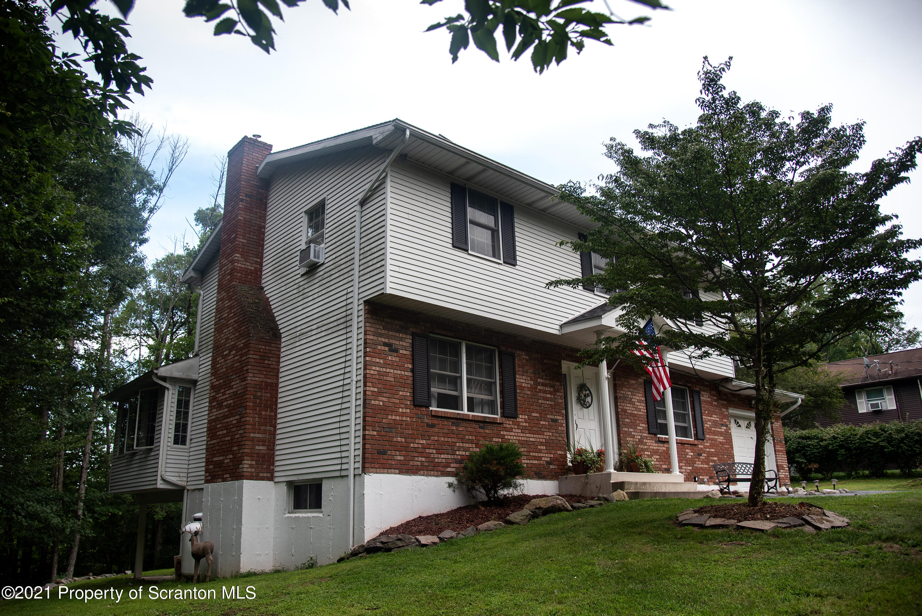 2221 Velview Road Moscow, PA 18444 - Photo 3 of 32 Gallery Image 3