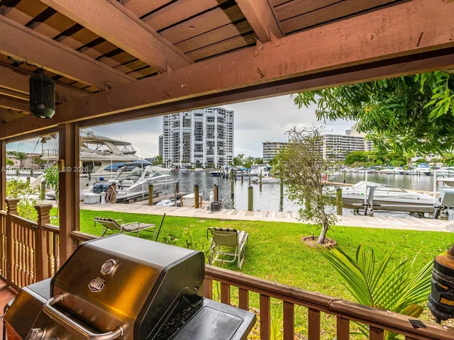 $950,000 | 429 Leslie Drive, Unit 429, Hallandale Beach, FL 33009