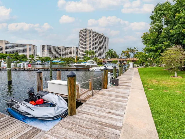 $950,000 | 429 Leslie Drive, Unit 429, Hallandale Beach, FL 33009