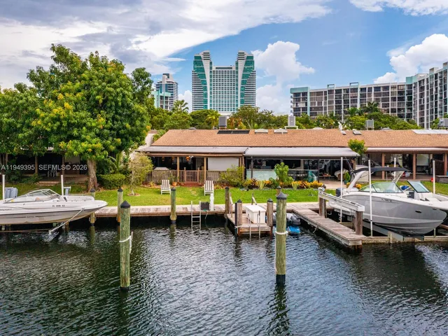 $950,000 | 429 Leslie Drive, Unit 429, Hallandale Beach, FL 33009