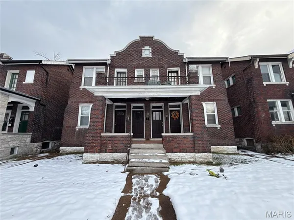 $825 | 3704 Bates Street, Unit A, St. Louis, MO 63116