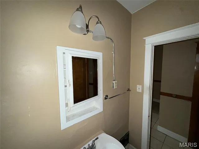 $825 | 3704 Bates Street, Unit A, St. Louis, MO 63116