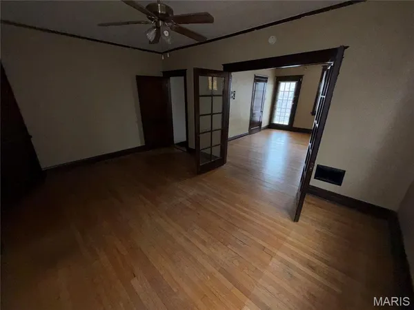 $825 | 3704 Bates Street, Unit A, St. Louis, MO 63116
