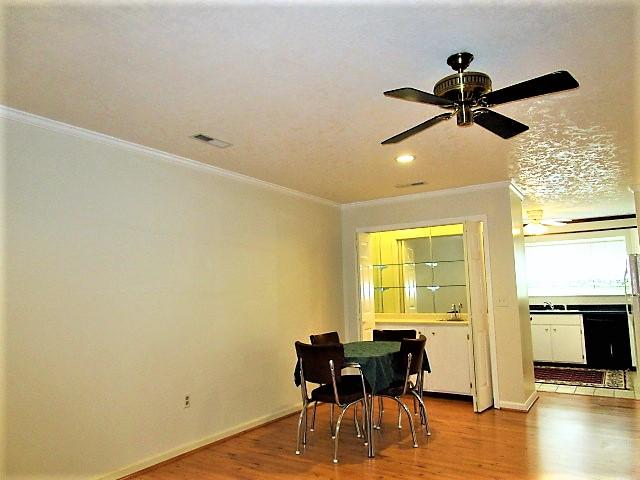 12 Andre Michaux Road Santee, SC 29142 - Photo 4 of 22 Dining Area, Wet Bar and Kitchen