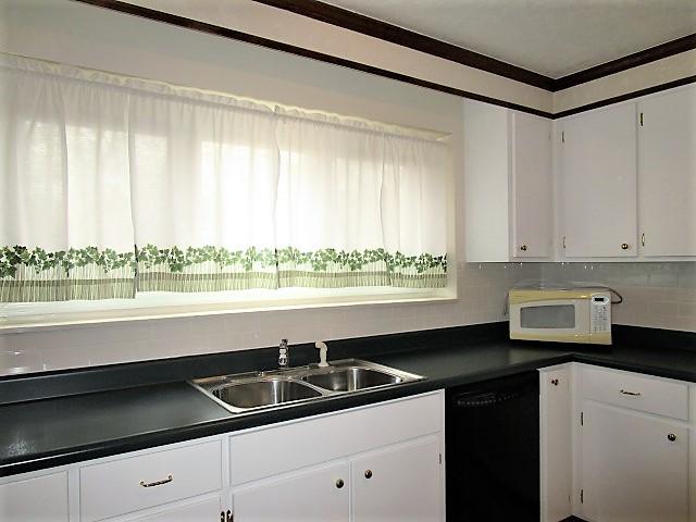 12 Andre Michaux Road Santee, SC 29142 - Photo 10 of 22 Window Over Sink