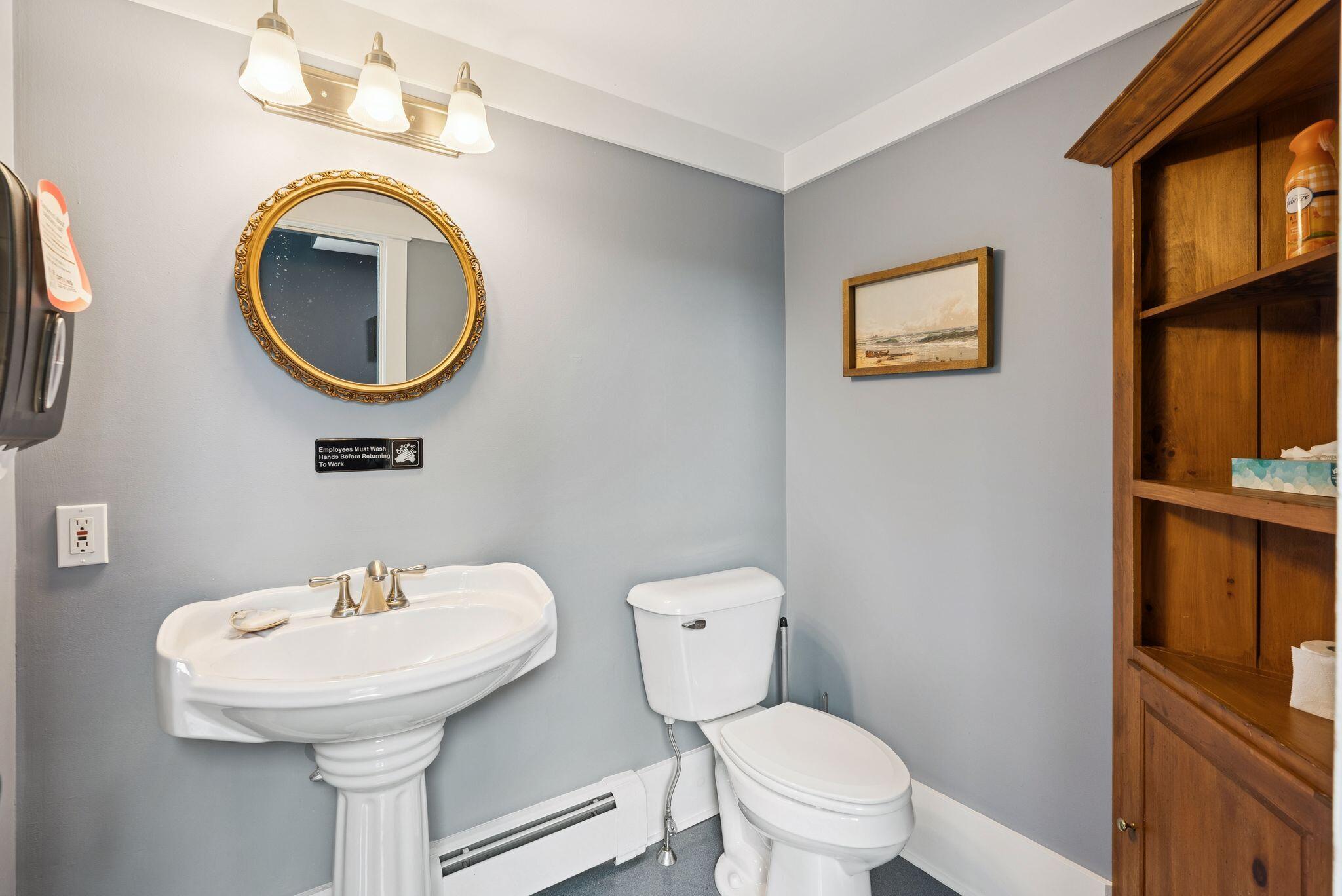 61 Fletcher Street Kennebunk, ME 04043 - Photo 34 of 81 61 Fletcher