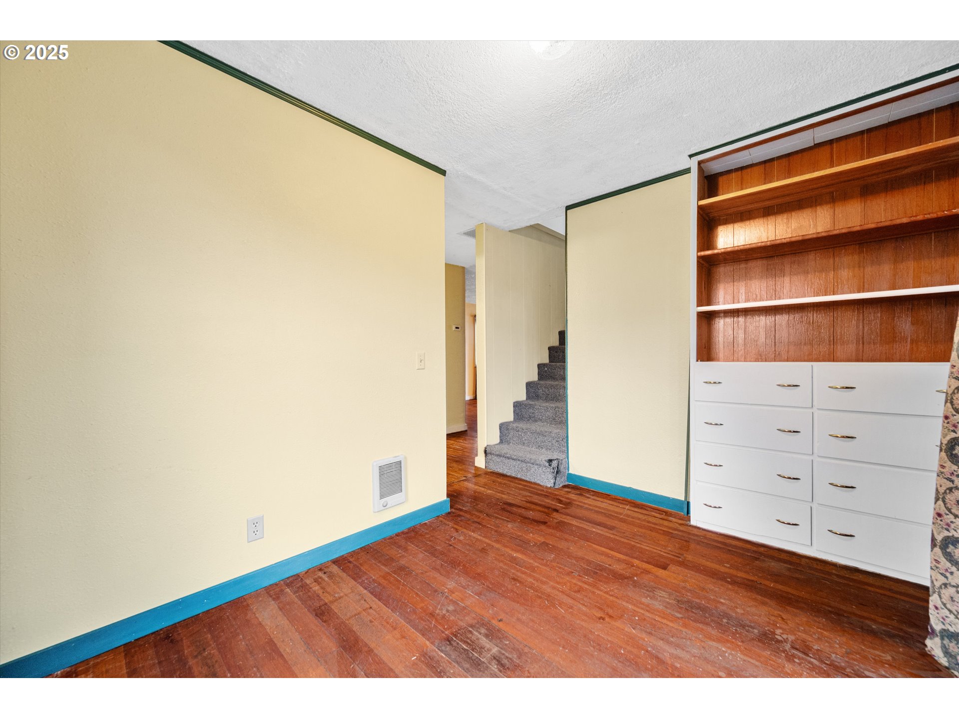 948 Southwest Maple Street Dallas, OR 97338 - Photo 19 of 28 Gallery Image 19