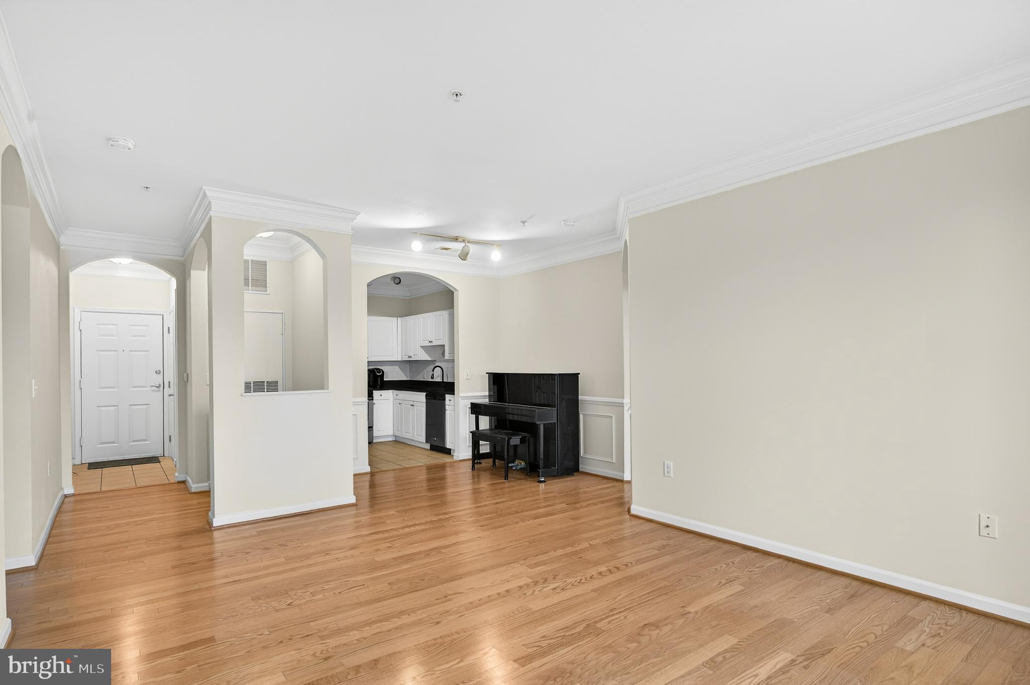 16 Granite Place, Unit 280 Gaithersburg, MD 20878 - Photo 12 of 47 a view of livingroom with furniture and wooden floor