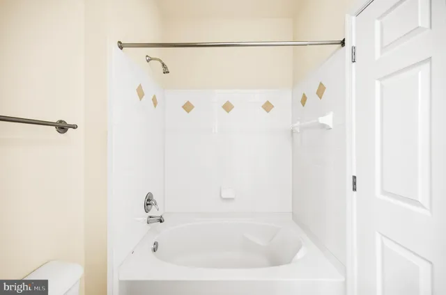 $410,000 | 16 Granite Place, Unit 280, Gaithersburg, MD 20878