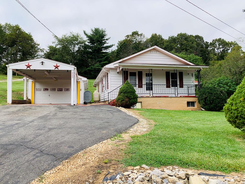 223 Walton Road Radford, VA 24141 - Photo 1 of 1 Gallery Image 1