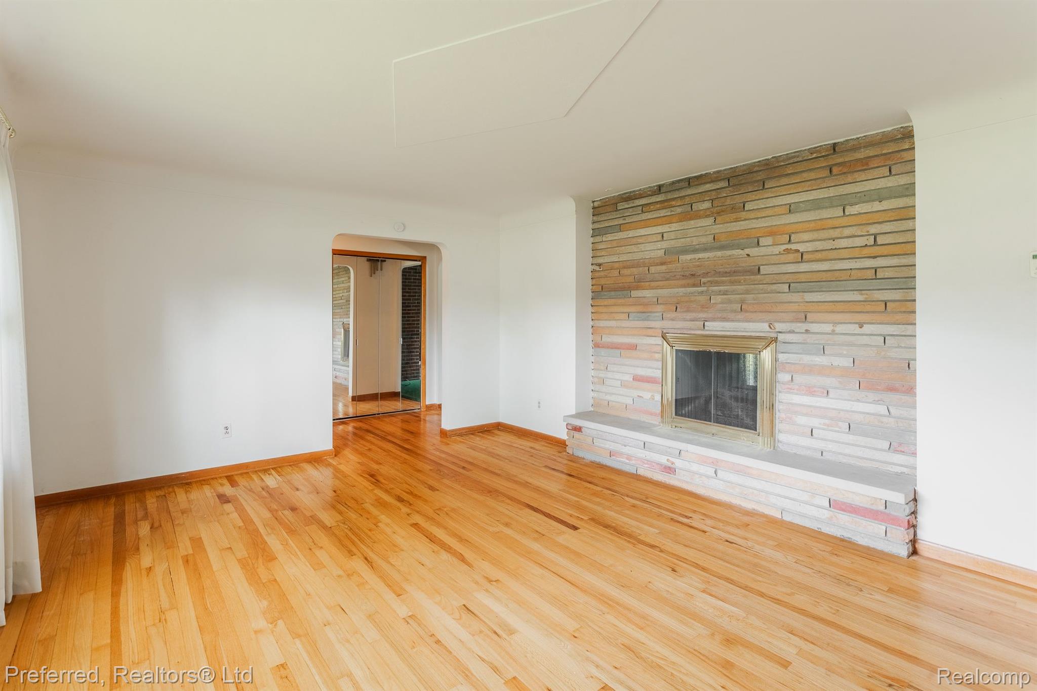 33721 Willow Road New Boston, MI 48164 - Photo 6 of 41 Gallery Image 6