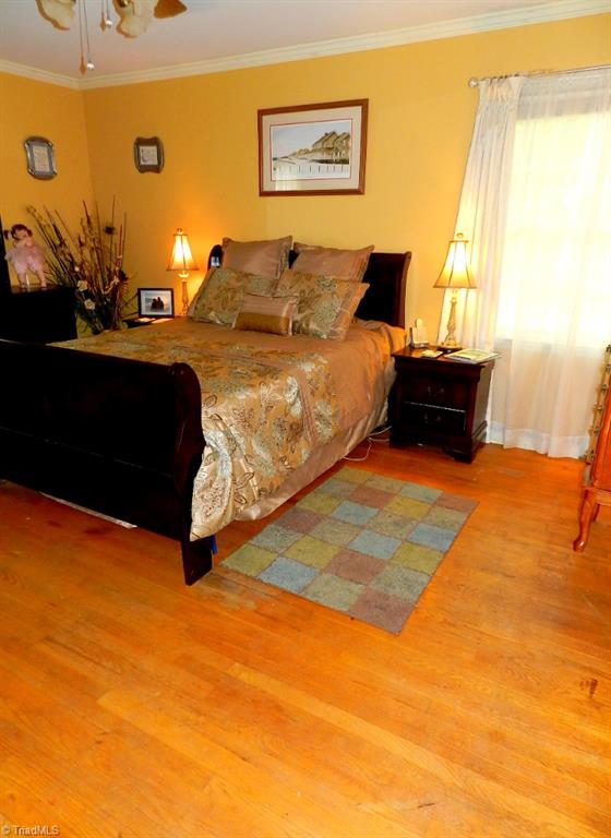 5406 Mockingbird Road Greensboro, NC 27406 - Photo 21 of 30 Master bedroom