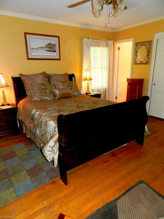 5406 Mockingbird Road Greensboro, NC 27406 - Photo 22 of 30 Master bedroom