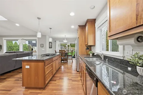 $1,075,000 | 17206 34th Place West, Lynnwood, WA 98037