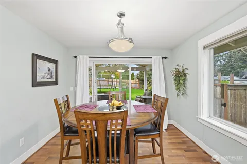 $1,075,000 | 17206 34th Place West, Lynnwood, WA 98037