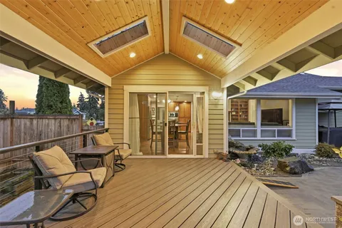 $1,075,000 | 17206 34th Place West, Lynnwood, WA 98037