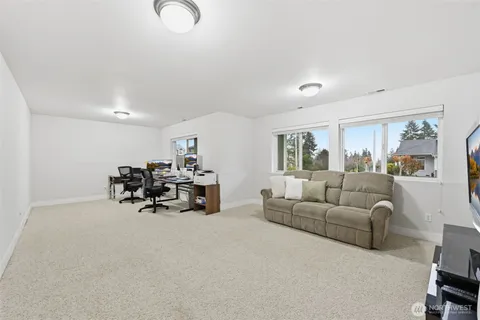 $1,075,000 | 17206 34th Place West, Lynnwood, WA 98037