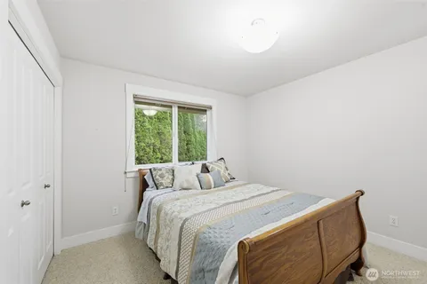 $1,075,000 | 17206 34th Place West, Lynnwood, WA 98037