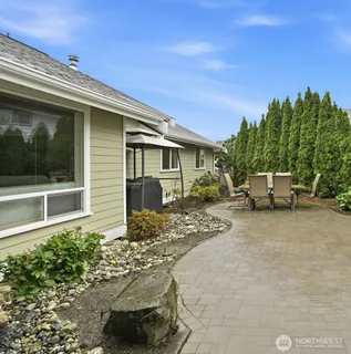 $1,075,000 | 17206 34th Place West, Lynnwood, WA 98037