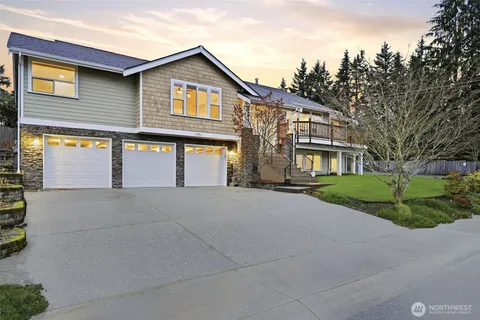 $1,075,000 | 17206 34th Place West, Lynnwood, WA 98037