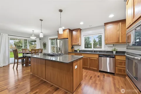 $1,075,000 | 17206 34th Place West, Lynnwood, WA 98037